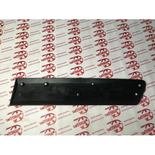 Накладка двери передней правой Partner / Berlingo 2008- 9682859877